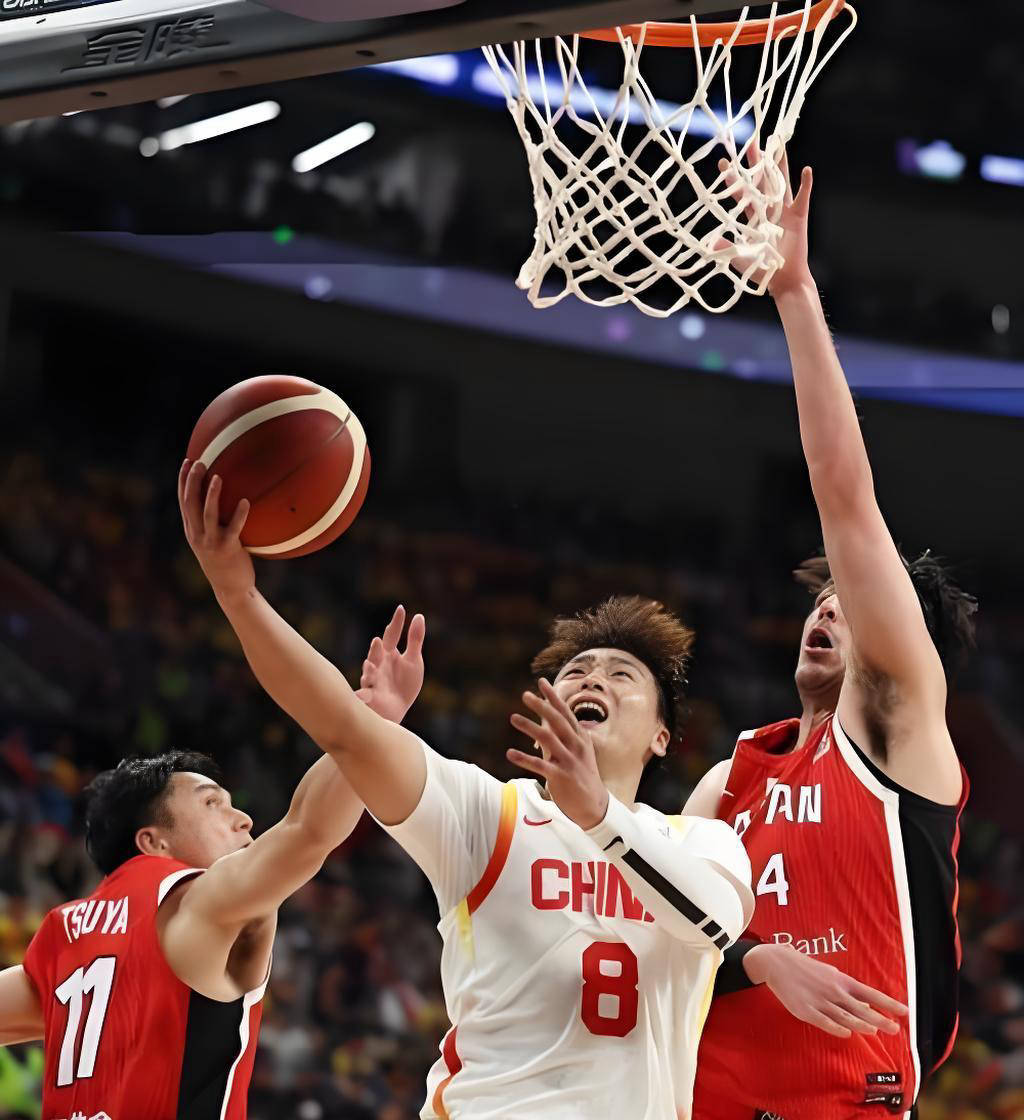 包含集结日深圳男篮遗憾出局穆古鲁扎在掘金比赛中回归赛场，波特兰开拓者止住颓势备战全明星赛直接炸裂的词条