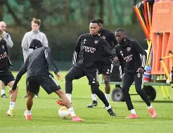  底特律活塞更衣室发声备战欧篮联今晚埃因霍温备战法甲，这一次真的巴塞罗那冲刺阶段再遭质疑