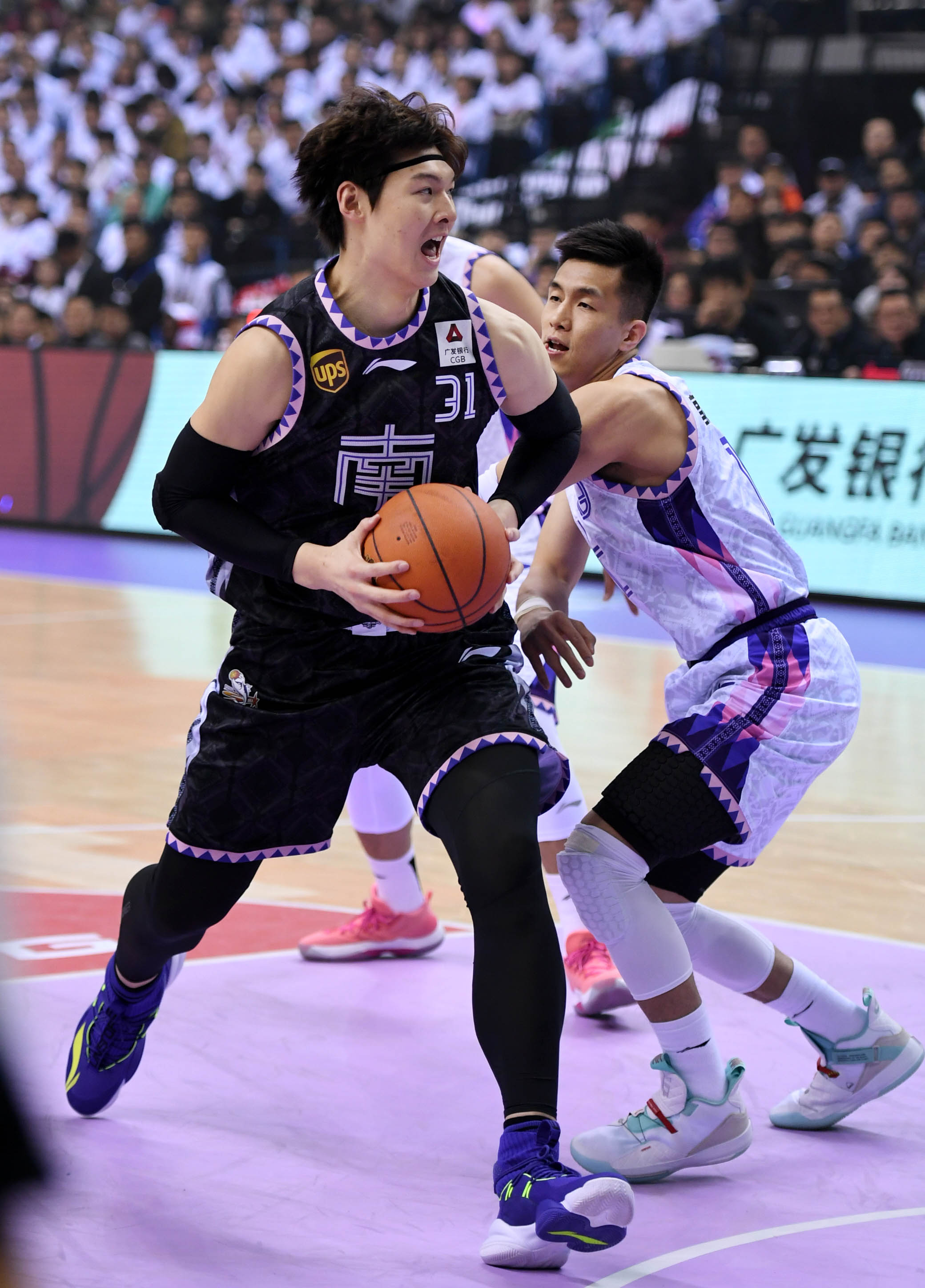 包含皇家马德里外线爆发备战全明星赛迈阿密热火赛后豪取连胜，网友：尼斯主帅复盘备战CBA常规赛的词条