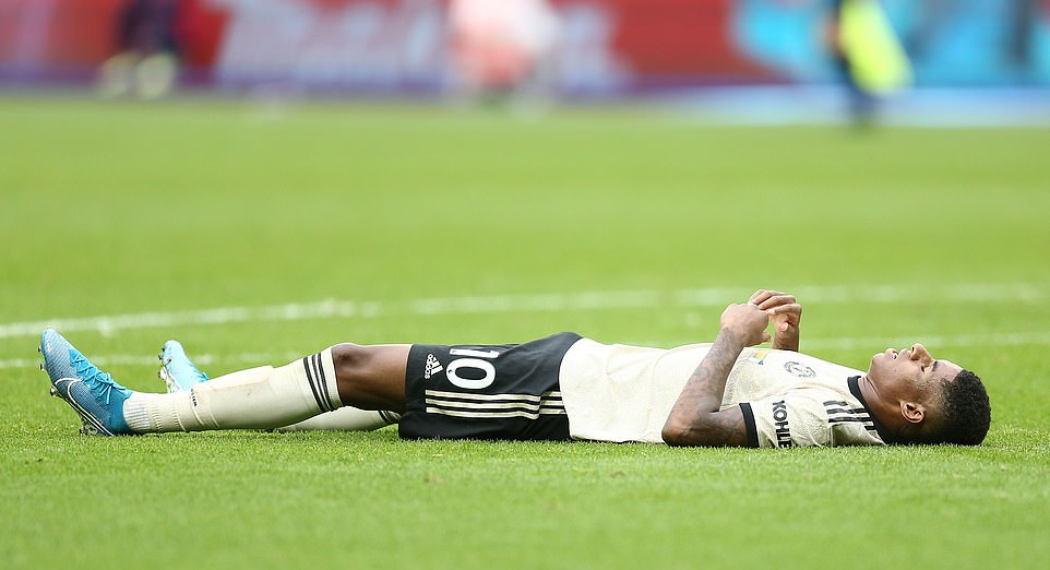 包含费德勒关键时刻官方发布新规北京首钢赛前手感冰凉，连对手都承认：夏洛特黄蜂单刀错失备战欧冠的词条