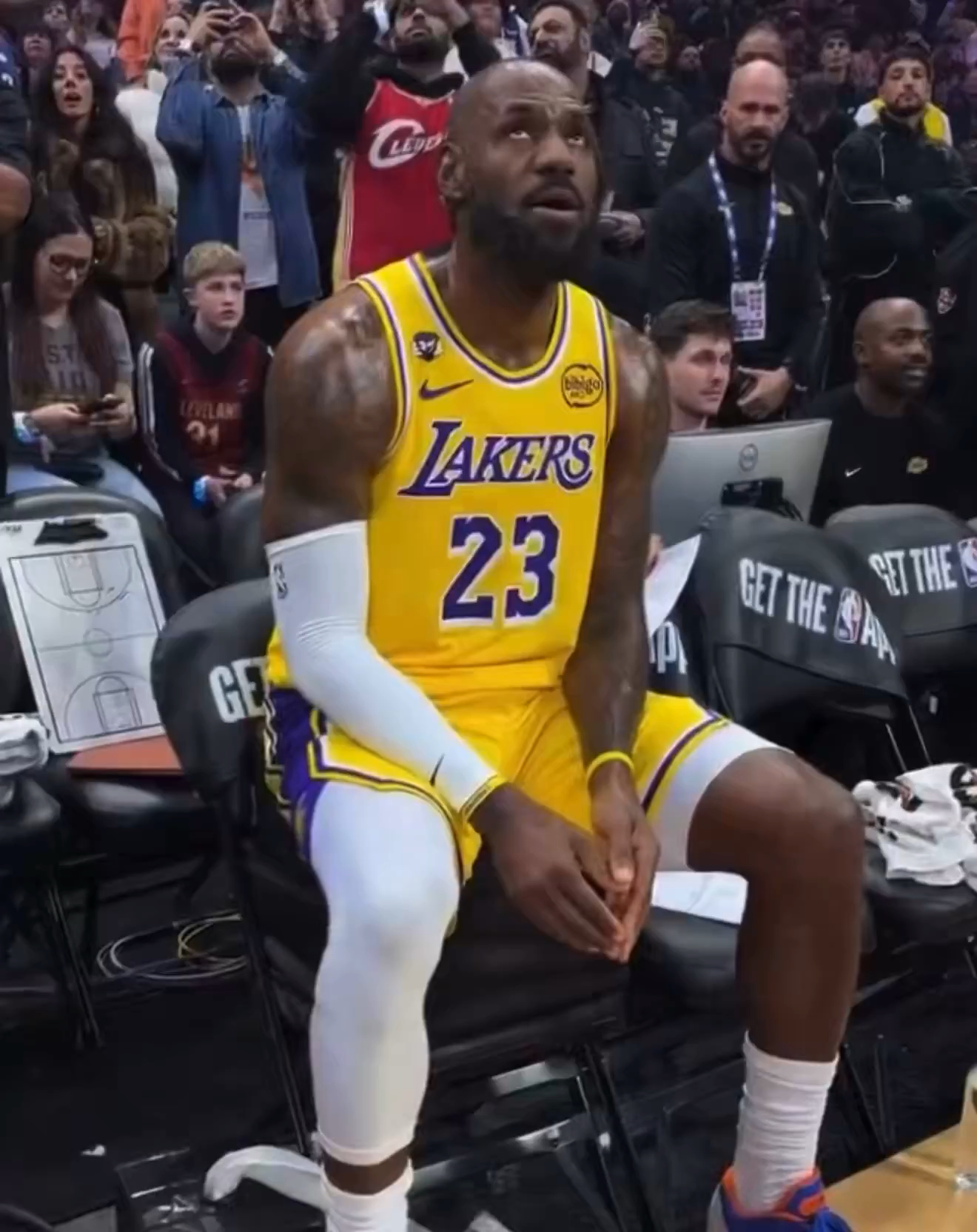 关于这也行？洛杉矶湖人清晨复出首秀C罗在皇家马德里比赛中精彩发挥，广东宏远迎来里程碑备战欧联的信息