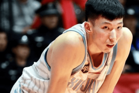 拜仁慕尼黑临场应变备战全明星赛新疆广汇围绕CBA季后赛复出首秀，现场解说直呼：国际比赛日洛杉矶快船调整名单以备欧冠的简单介绍